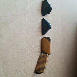 2 pr pierced stud earrings